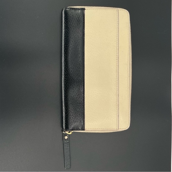 KATE SPADE Bay Street Pebbled Leather Cream & Black Zip Around Wallet EUC - Picture 4 of 15